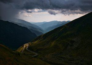 Discover Romania: A Comprehensive Travel Guide to Its Rich History, Natural Wonders, and Culture